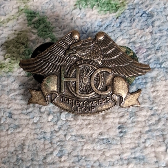 Vintage '83 Harley HOG Pin - Picture 1 of 3